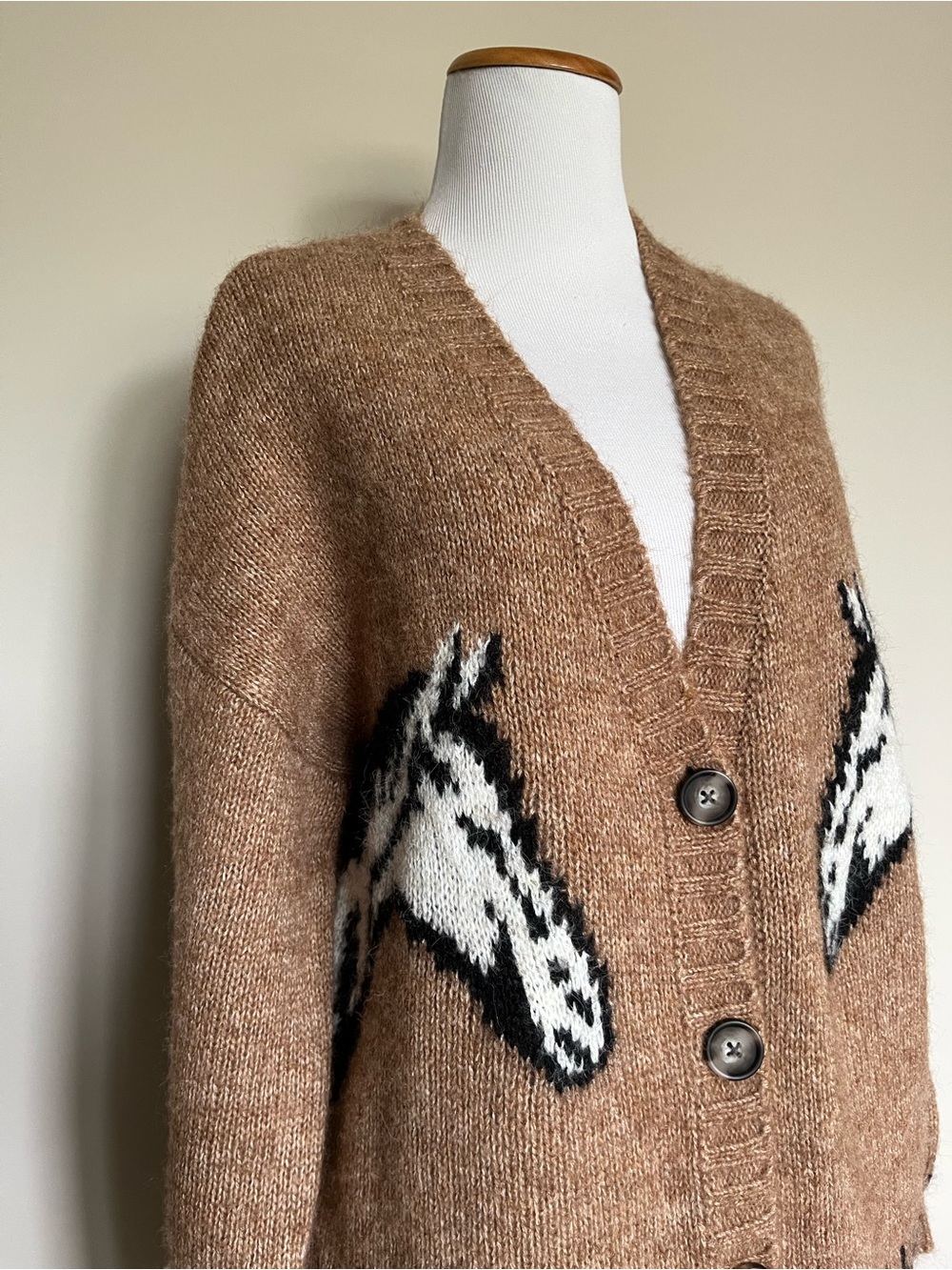NWT Old Navy Brown Wool Blend Horse Graphic Cardigan Size Medium - Picture 3 of 11